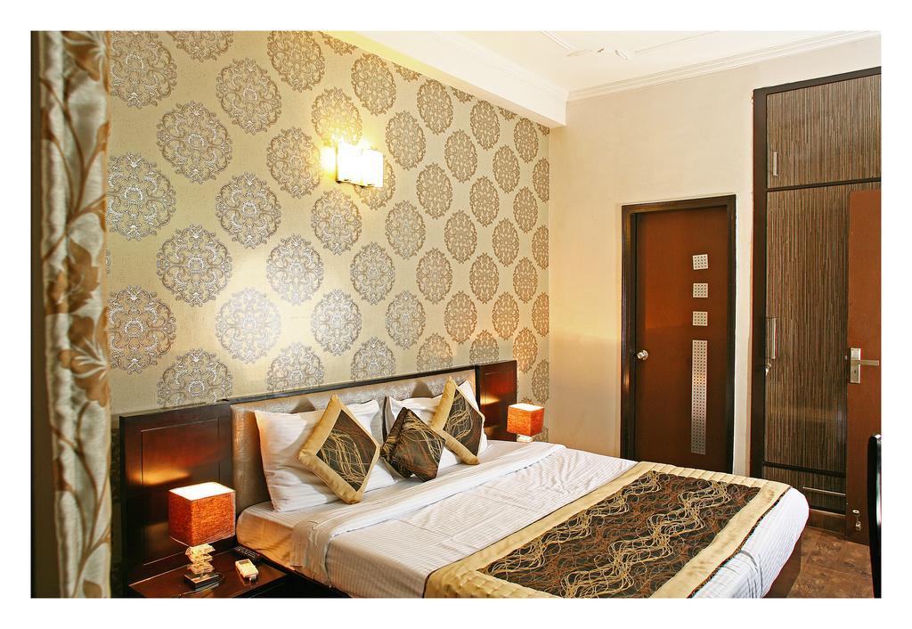 Evergreen 2Bhk Service Apartment Vasant Kunj Fortis Ilbs Nueva Delhi Exterior foto
