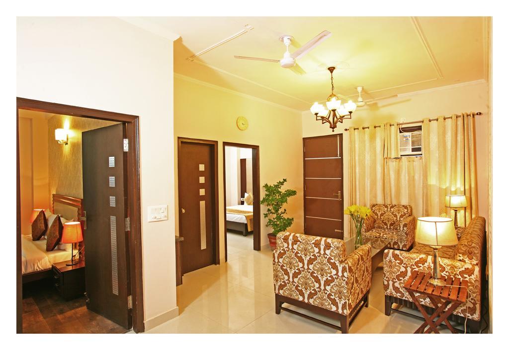 Evergreen 2Bhk Service Apartment Vasant Kunj Fortis Ilbs Nueva Delhi Exterior foto